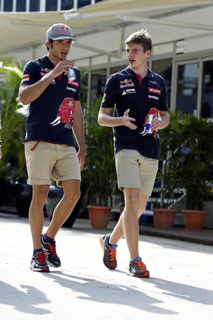 Carlos Sainz y Max Verstappen en Malasia 2015