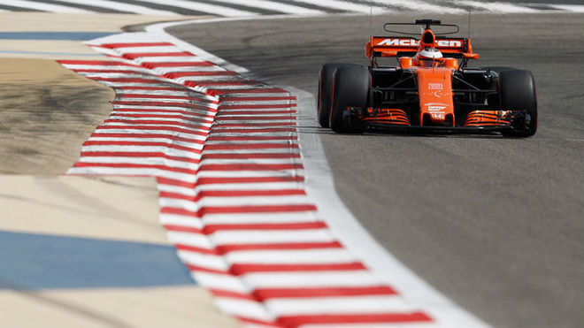 Vandoorne pilota su McLaren en la segunda jornada del test post...