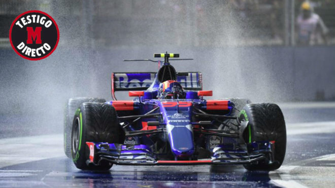 Carlos Sainz pilota su Toro Rosso en Singapur.