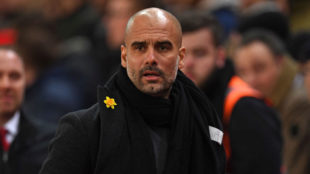 Guardiola replaces his yellow ribbon with charity daffodil