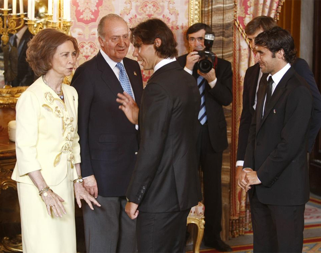 Nadal y Raúl saludan a sus Majestades.