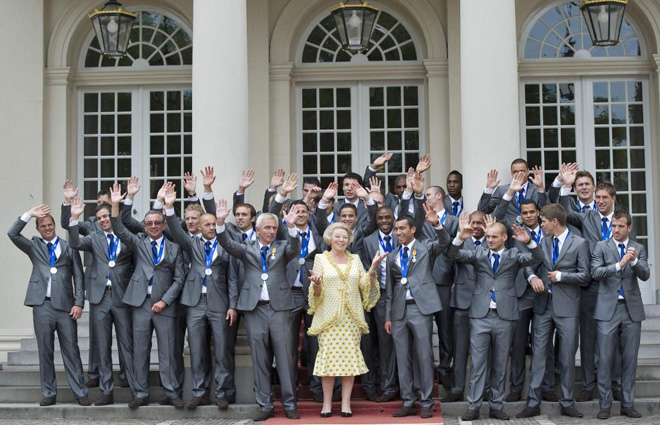 La reina Beatriz de Holanda "consol" a los subcampeones del Mundo tras su derrota en la final del Mundial