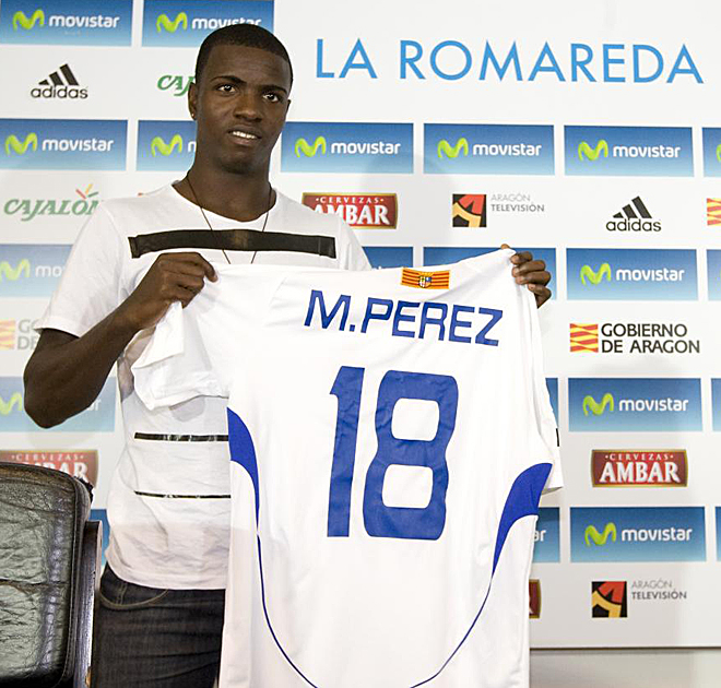 El delantero colombiano fue presentado este mircoles como nuevo futbolista del Real Zaragoza.