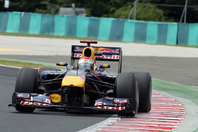 Los Red Bull-Renault del alemn Sebastian Vettel y del australiano Mark Webber ocuparn la primera fila en la formacin de salida del Gran Premio de Hungra.