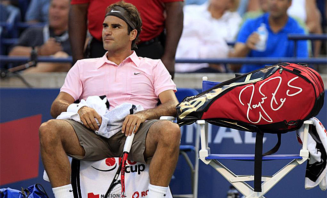 Roger Federer ya ha olvidado su eliminacin de Wimbledon. El suizo volvi a las pistas en Toronto con un triunfo ante el argentino Chela.