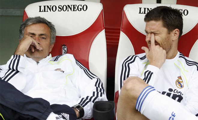 Mourinho sigui con tranquilidad el partido desde el banquillo. No hay que perder los nervios, todava no ha empezado lo bueno.