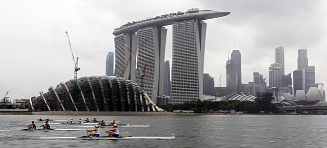Varias tripulaciones femeninas compiten por las medallas durante los Juegos Olmpicos Jvenes que se celebran estos das en Singapur.