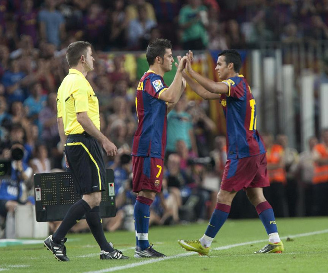 Entr por Pedro y el Camp Nou le dio la bienvenida. Villa jug sus primeros minutos como jugador del Barcelona.