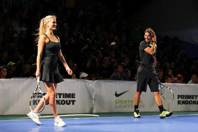 Bar Refaeli, top model y novia de Leondardo DiCaprio, promocion junto a Rafa Nadal el US Open en el Nike Primetime Knockout que se disput en Nueva York.