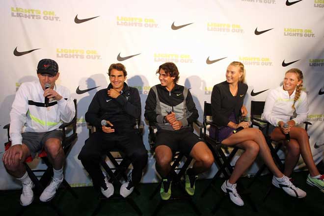 John McEnroe, Roger Federer, Rafael Nadal , Maria Sharapova y Victoria Azarenka en la rueda de prensa del Nike Primetime Knockout Tennis Event para promocionar el US Open.