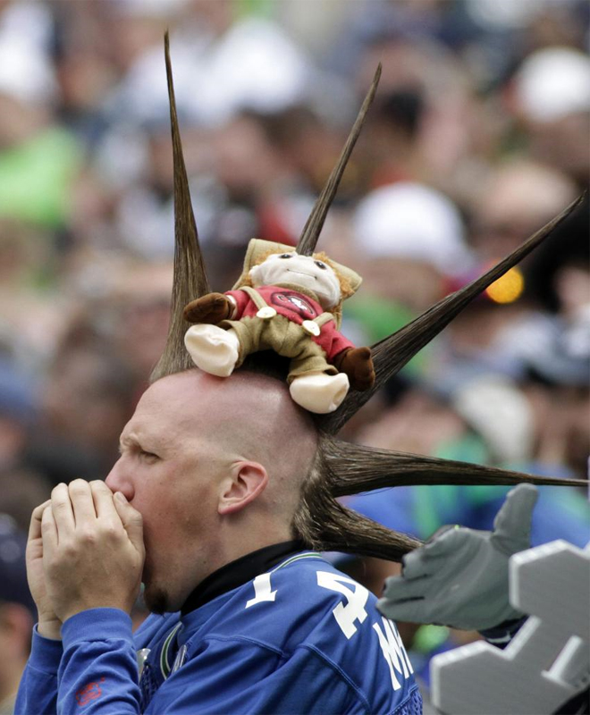 Este fan se present con estas pintas en el partido de los Seattle Seahawks ante los San Francisco 49er.