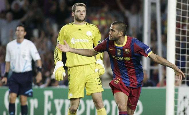 Alves cerr la goleada tras un gran pase de Messi. Anteriormente, Pedro haba puesto el cuarto de una manita que supo a gloria al Camp Nou.