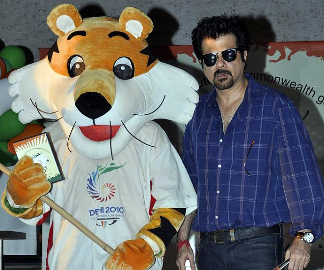La mascota de los Juegos de la Commonwealth, un tigre llamado Shera, particip en un acto promocional de cara a la ceremonia de apertura que se celebrar el 3 de octubre en Nueva Delhi.