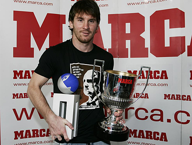 El crack argentino recogi los premios a mejor jugador de la Liga 09-10 y el trofeo Pichichi