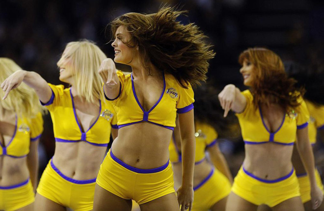 Las Laker Girls son las cheerleaders ms conocidas y legendarias que hay en el mundo. El grupo de animadoras de los Lakers estuvieron en Londres animando a los de prpura y oro.