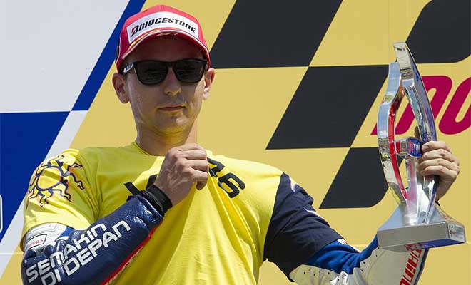 En recuerdo a Rossi, Jorge le dedic su segundo puesto en el gran premio en el que el italiano sufri su grave cada que marc su temporada.