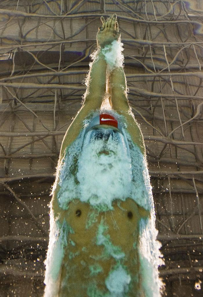 Espectacular imagen de Zhang Lin en las pruebas de natacin de los Juegos Asitticos.