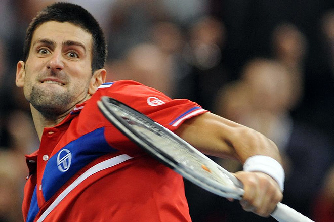 Djokovic vivi al borde de la locura el cuarto punto de la final de la Copa Davis. El triunfo del serbio sobre Monfills igual el duelo con Francia, que se decidir en el partido entre Tipsarevic y Simon.