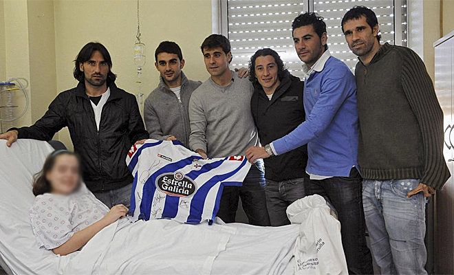 Los jugadores del Deportivo visitaron a los nios que lamentablemente tienen que pasar estos das en el hospital.