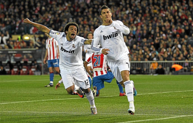 Cristiano Ronaldo manda callar al Vicente Caldern tras anotar el gol de la victoria del Real Madrid, en el partido de vuelta de los cuartos de final de la Copa del Rey.