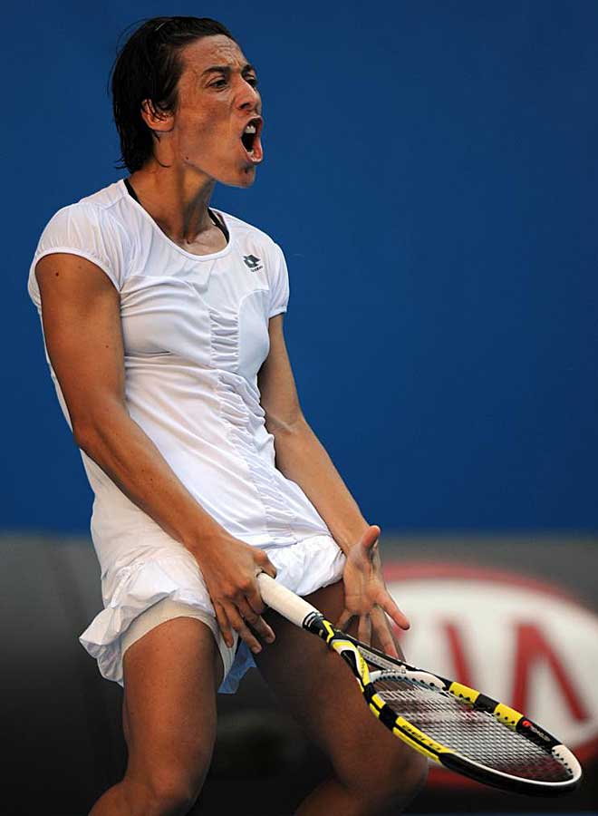 Francesca Schiavone celebra visceralmente la victoria en un partido titnico ante Svetlana Kuznetsova. Chorros de adrenalina con acento italiano.