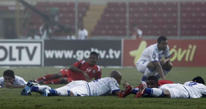 Los jugadores de Panama y El Salvador, las victimas del ataque.