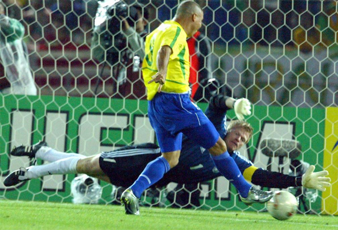 Ronaldo fue la estrella del Mundial de Corea y Japn que se celebr en 2002. El delantero brasileo marc los dos goles de su seleccin.