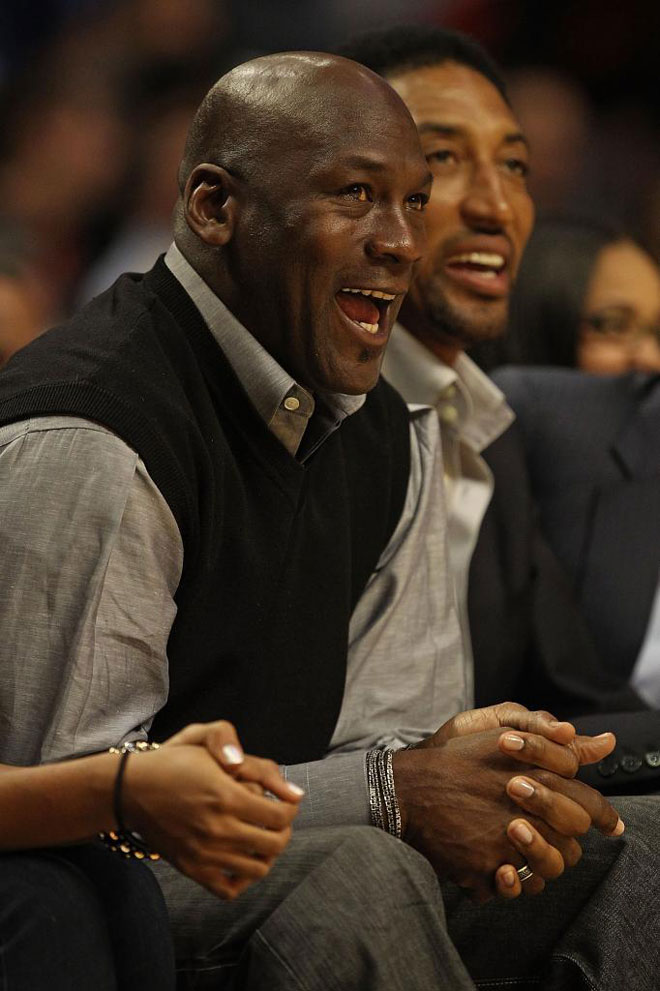 Los legendarios Michael Jordan y Scottie Pippen se reencontraron en Chicago durante el partido que enfrent a los Bobcats (equipo del que Jordan es propietario) y los Bulls (franquicia en la que ambos se convirtieron en leyenda).