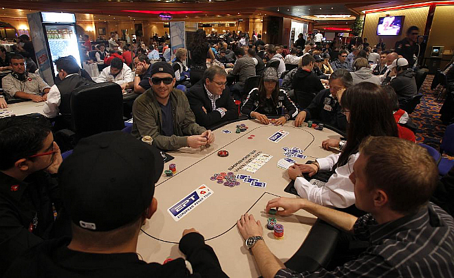 Cerca de 400 jugadores se han onscrito finalmente en el Evento Final del European Poker Tour. El ganador se llevar 1,5 millones de euros.