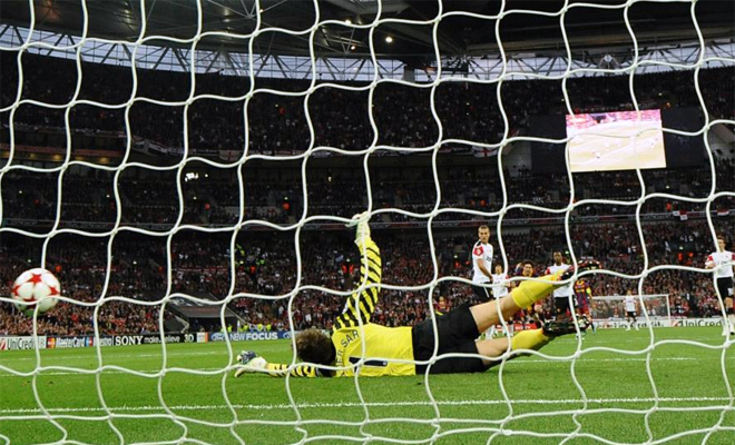 Van der Sar no estaba muy bien colocado en el chut de Messi desde fuera del rea que fue el segundo gol azulgrana.