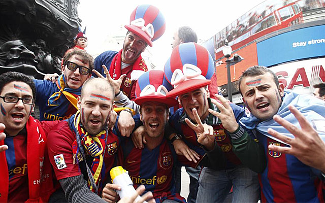 Los seguidores del Barcelona han dado color a Londres y no dejarn solo a su equipo.