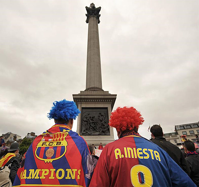 La plaza de Trafalgar acogi a los seguidores del Barcelnoa.