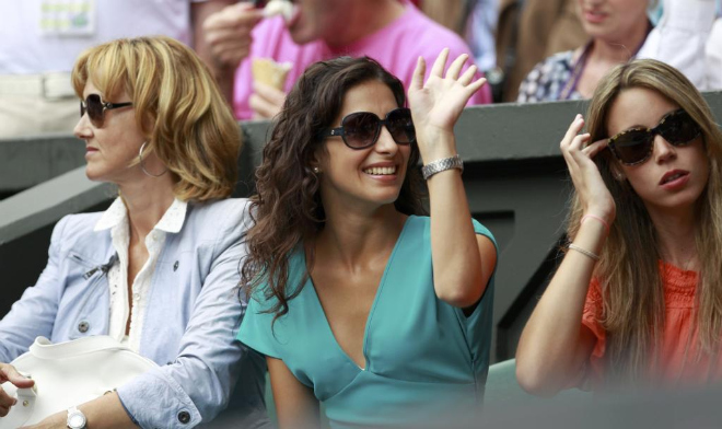 La madre, la novia y la hermana de Rafa Nadal quisieron acompaarle durante la final de Wimbledon