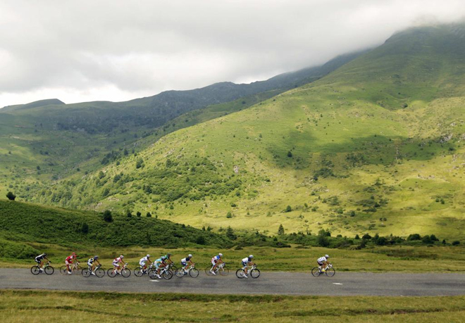 La estampa del da la dej la fuga. Los Pirineos siempre son un buen anfitrin en el Tour de Francia.