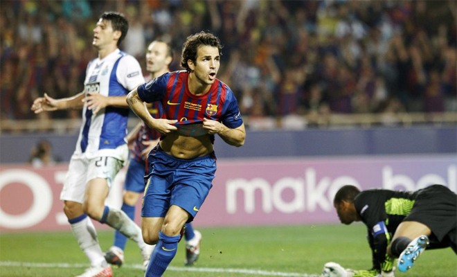 Fàbregas salió y besó el santo. El último fichaje azulgrana aprovechó una asistencia de Messi para hacer el segundo gol en la final.