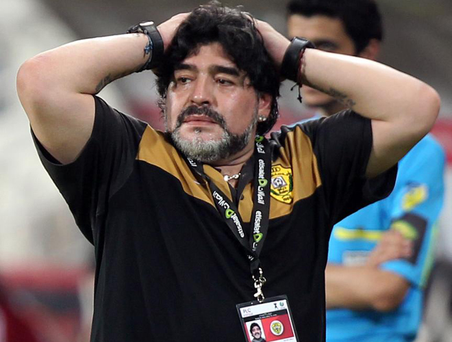 La cara del tcnico era un poema y as lo reflejaba tras el tercer gol del Al Jazira