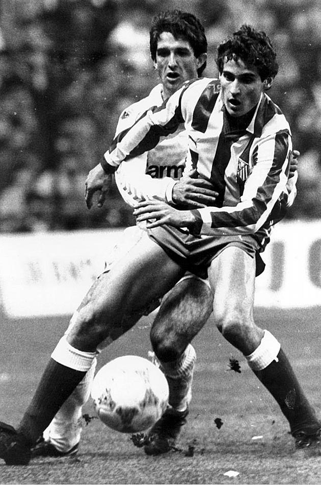 La aparicin de Paco Llorente fue una sensacin en el ftbol espaol. Tanto que el Madrid apenas tard una temporada en recuperar a uno de los sobrinos de Gento, toda una saga de grandes deportistas. En este partido, derbi en el Caldern del curso 1986-87, puso en muchos apuros a Chendo.