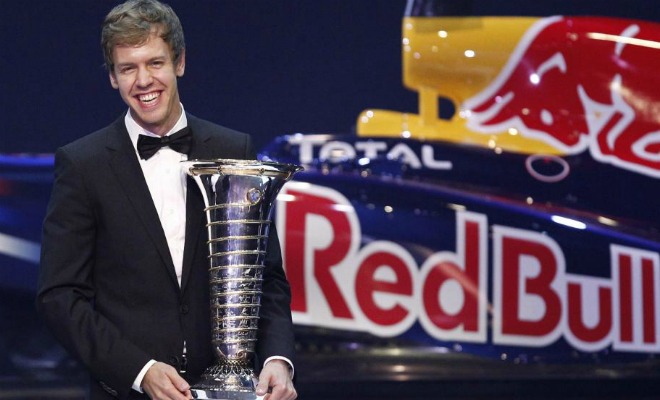 Vettel recibi el premio en la Gala de la FIA celebrada en la localidad india de Gurgaon y que le acredita como campen del mundo.