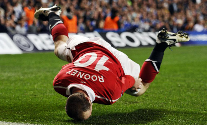 Celebraciones en 2011 las ha habido de todos los colores, pero como sta de Wayne Rooney tras marcar al Chelsea en los cuartos de final de la Champions, pocas.