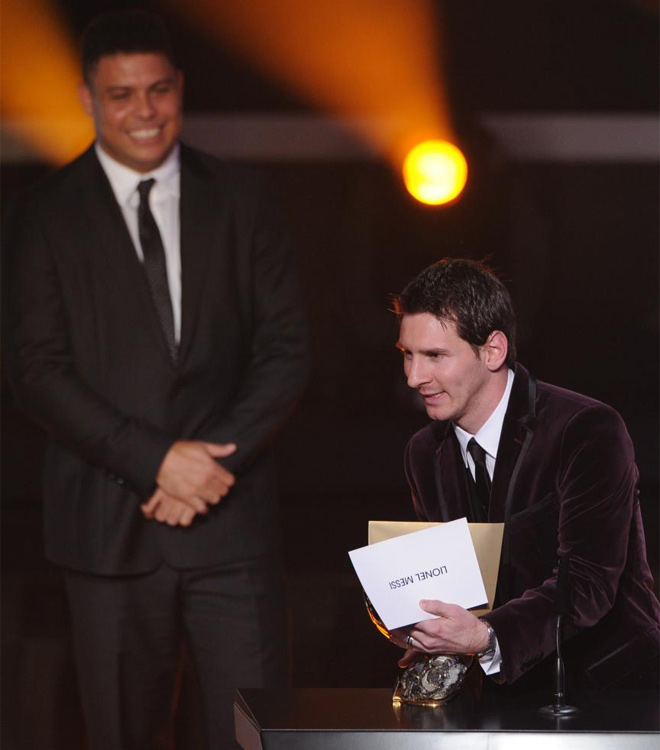 Messi igual en Zurich la marca de Platini, el nico futbolista del mundo que ha ganado tres Balones de Oro de forma consecutiva.