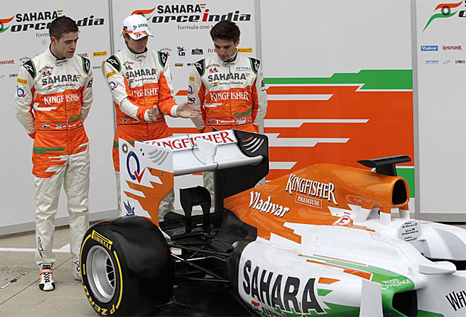 De izquierda a derecha: Paul di Resta, Nico Hulkenberg y el piloto reserva Jules Bianchi.
