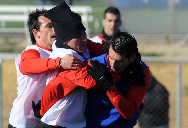 El chileno y el bosnio se picaron en el ltimo entrenamiento antes del partido ante la Real Sociedad.