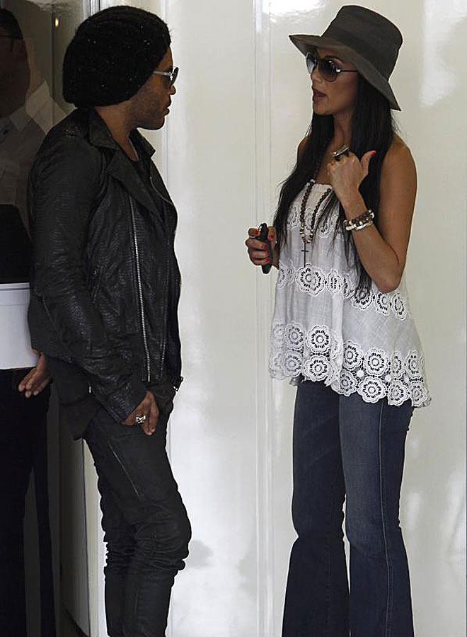 Lenny Kravitz visit el box de McLaren y pudo dialogar de msica con la tambin cantante Nicole Scherzinger, novia de Hamilton