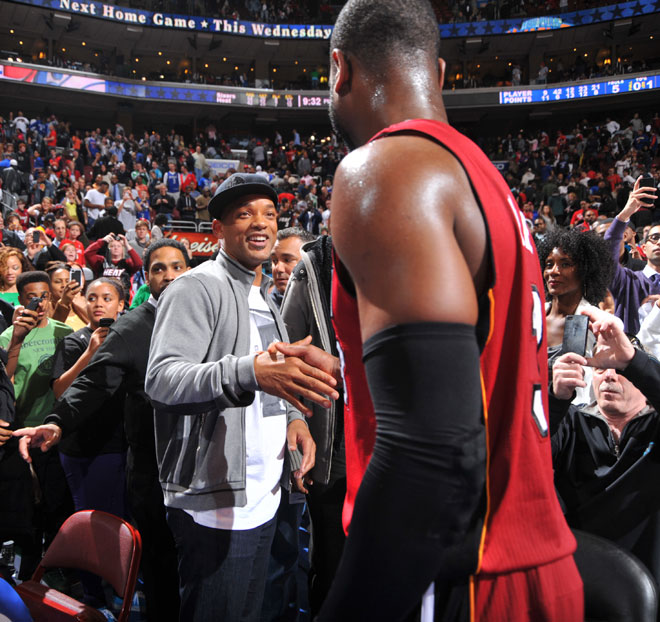 El actor Will Smith, un gran seguidor de la NBA en general y de los Sixers en general, no quiso perderse la visita de los Heat a Filadelfia y no perdi la oportunidad de saludar a Wade.