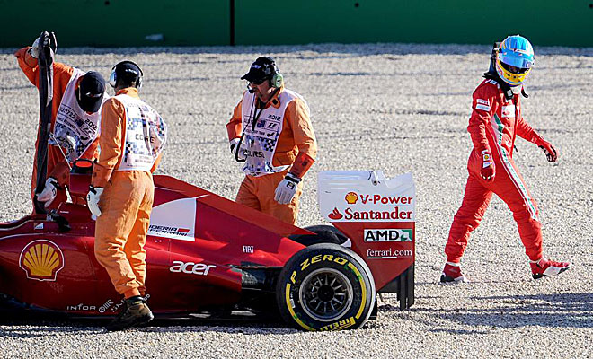 Alonso no pudo entrar en la Q3 y la culpa fue su salida de pista cuando estaba mejorando mucho sus tiempos.