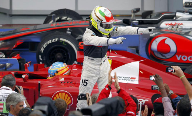 Pese no haber podido ganar cuando lo tuvo a tiro, Sergio Prez se mostr emocionado por su primer podio en la F1