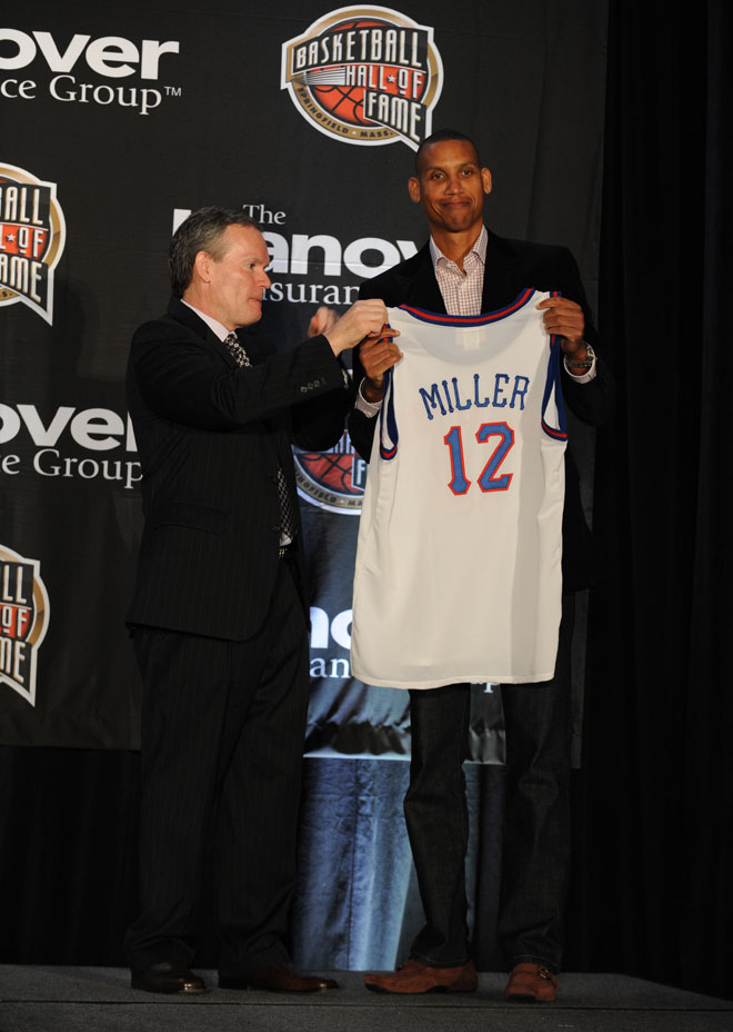 El mtico jugador de los Pacers recibe el reconocimiento que merece y entra en el Hall of Fame en el 2012