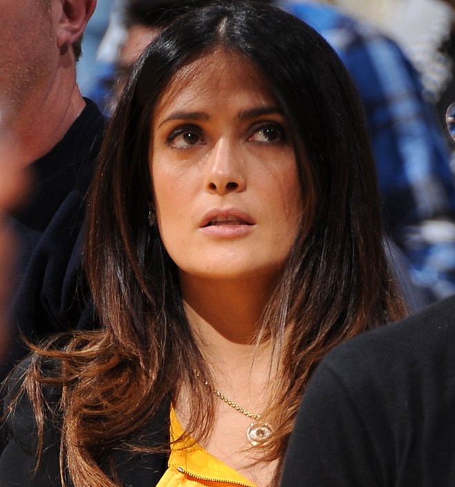 La actriz mexicana es habitual en las gradas del Staples y su aficin por los Lakers queda fuera de dudas. Aunque esta vez no pudo evitar la derrota de su equipo.