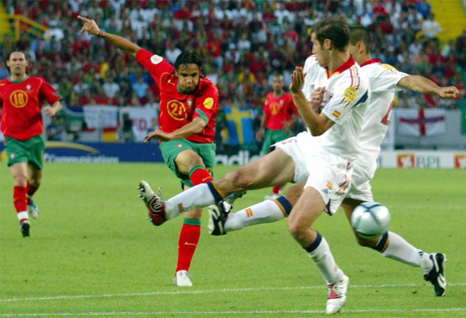 Este gol de Nuno Gomes nos elimin en la Eurocopa de Portugal de 2004. Fue un torneo decepcionante de los hombres de Iaki Sez, que abandon el cargo tras el fracaso.