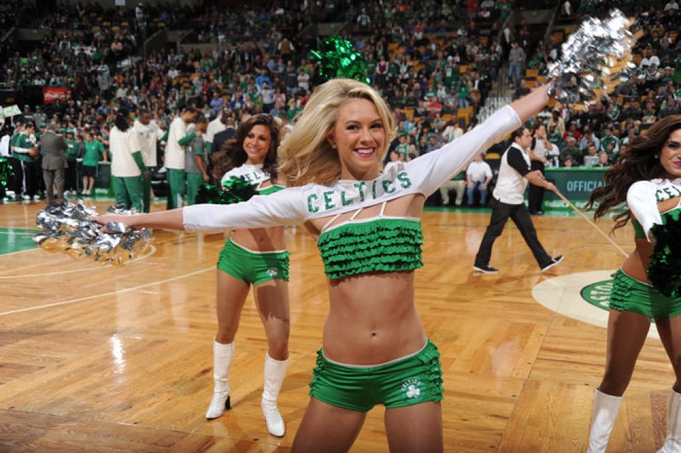 Celtics y Real Madrid, los equipos más laureados de sus respectivas competiciones,
disfrutan de dos de los cuerpos de baile más envidiados del planeta baloncestístico.
